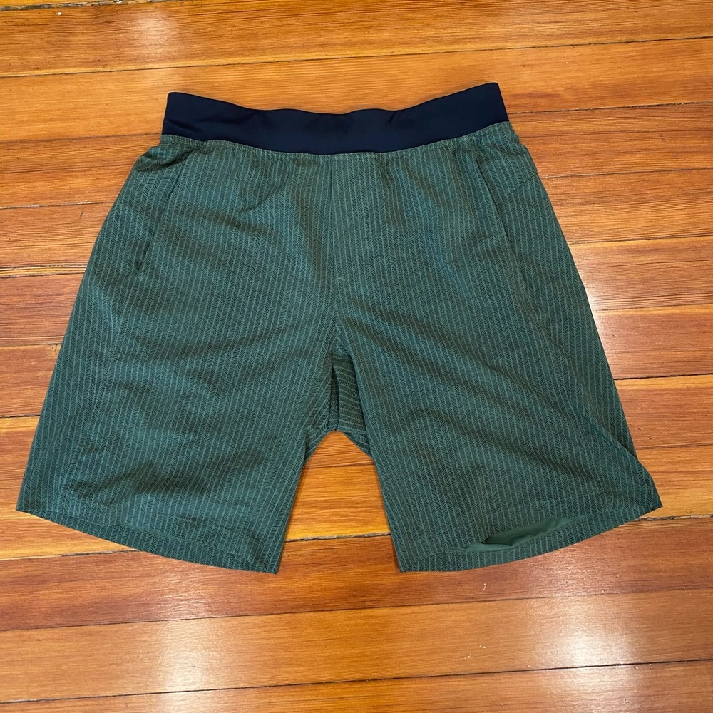 Lululemon Linerless Shorts - Mens Large - Green